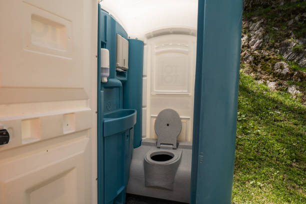 Types of Portable Toilets We Offer in Mount Pleasant, MI